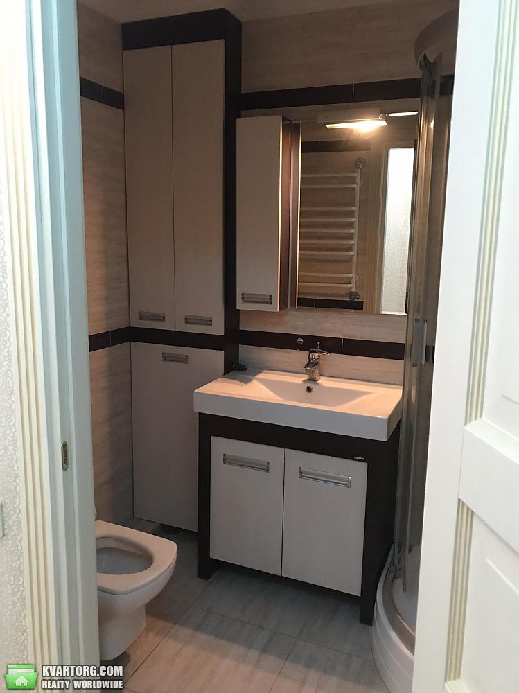 Rent out 3-room apartment. Киев,  Жилянская — photo 4