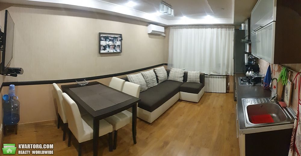 Sell 3-room apartment. Киев,  Метрологическая — photo 1