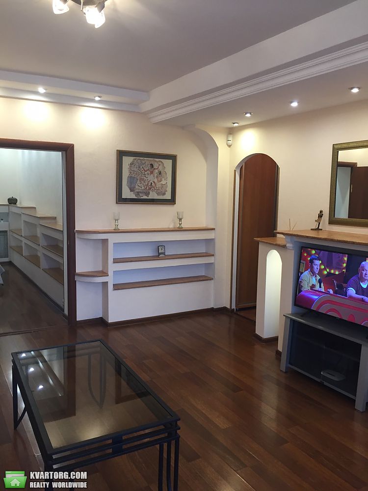 Rent out 2-room apartment. Киев,  Дружбы Народов бул — photo 2