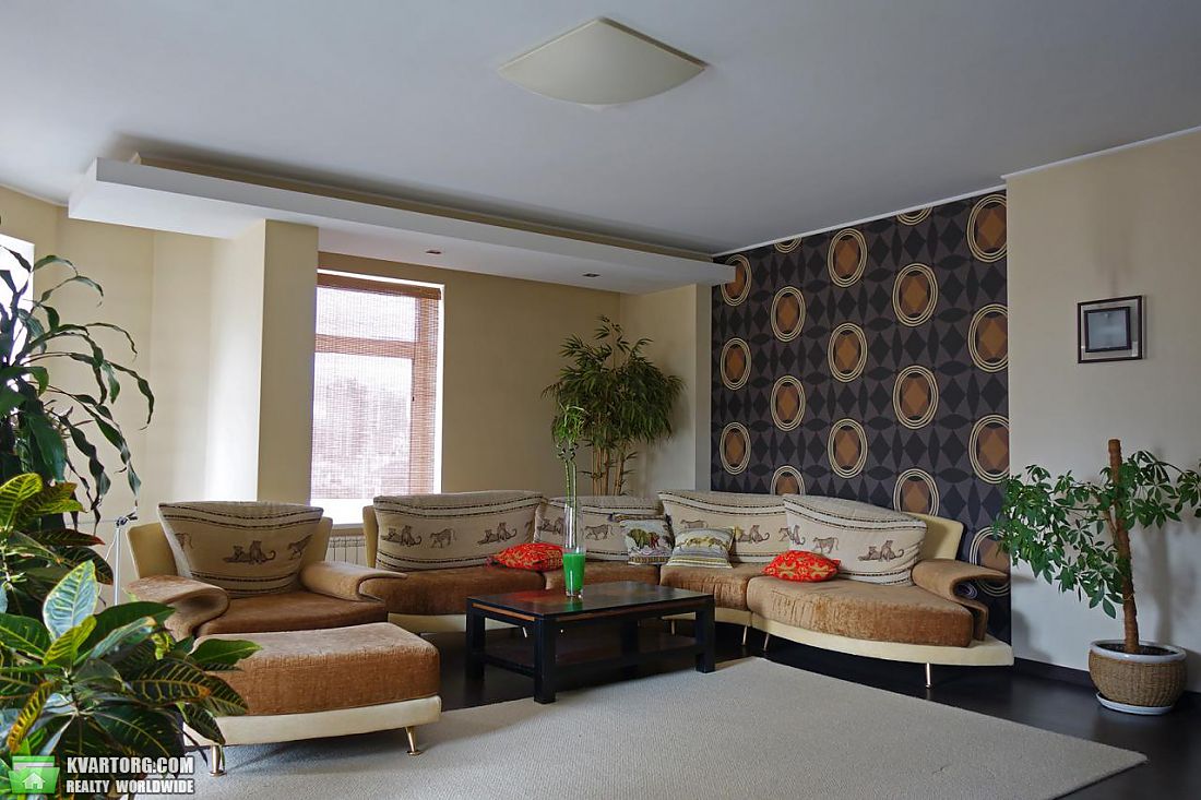 Rent out 3-room apartment. Киев,  Паньковская — photo 3
