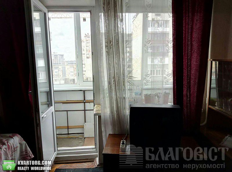 Sell 2-room apartment. Киев,  Щорса — photo 2