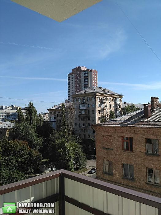 Sell 2-room apartment. Киев, Гарматная ул. — photo 2