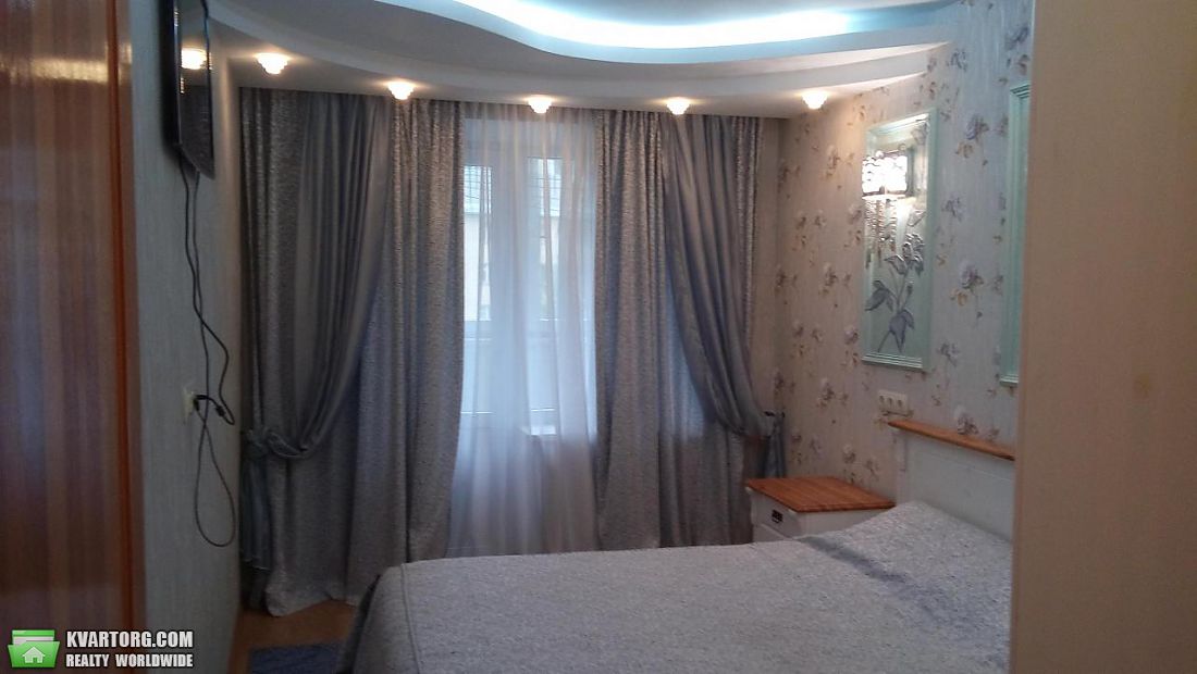 Rent out 3-room apartment. Киев,  Кудряшова — photo 1