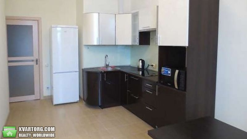 Rent out 1-room apartment. Киев, Евгения Коновальца — photo 1