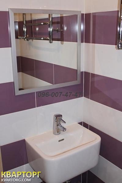 Rent out 2-room apartment. Киев,  Голосеевская — photo 8