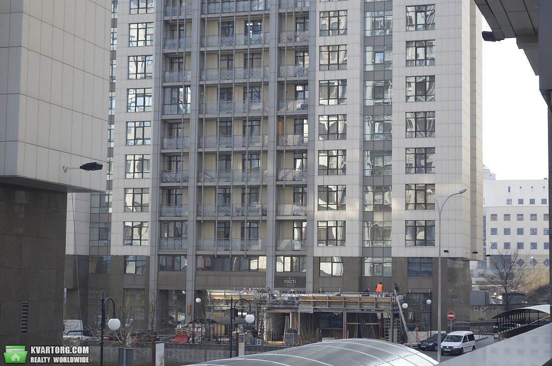 Sell 3-room apartment. Киев,  Драгомирова — photo 2