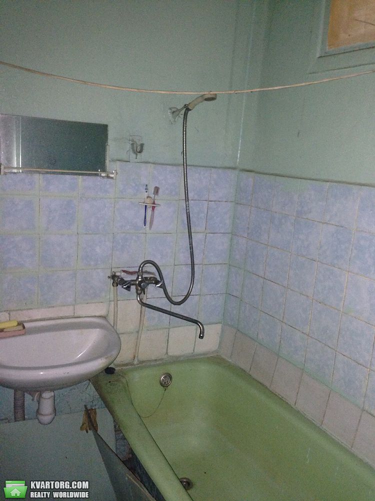 Sell 2-room apartment. Днепропетровск, площадь Дзержинского — photo 1