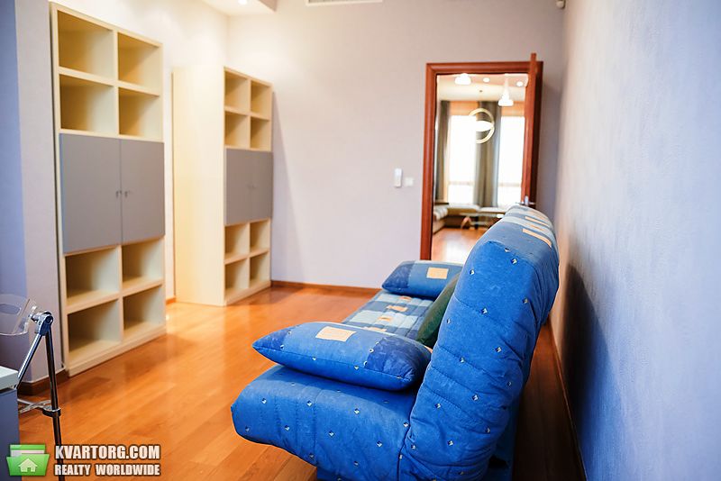 Rent out 4-room apartment. Киев,  Иванова — photo 9