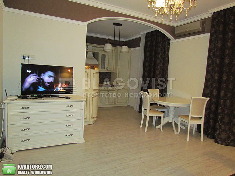 Rent out 2-room apartment. Киев,  Эспланадная — photo 6