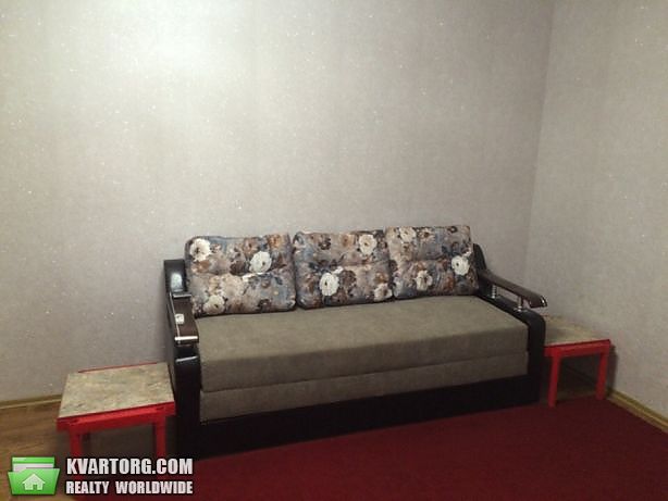 Rent out 2-room apartment. Киев,  Здолбуновская — photo 1