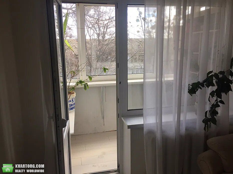 Rent out 2-room apartment. Киев,  Шамрыло — photo 4