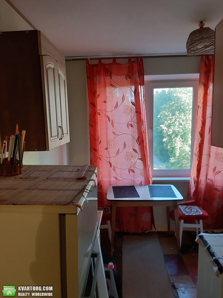 Rent out 1-room apartment. Киев,  Жукова — photo 2