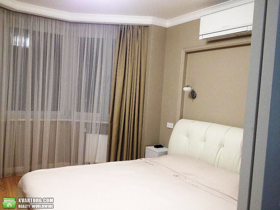 Rent out 2-room apartment. Киев,  Лебедева-Кумача — photo 3