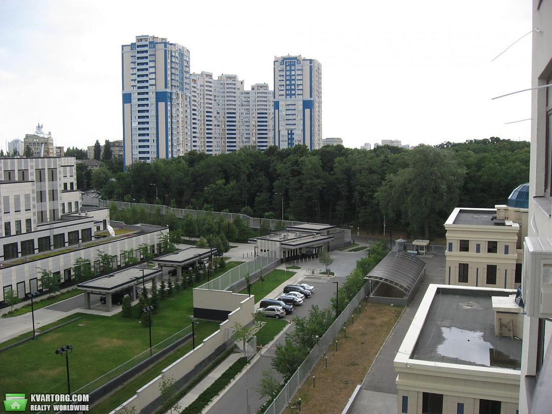 Rent out 2-room apartment. Киев, Сикорского — photo 10