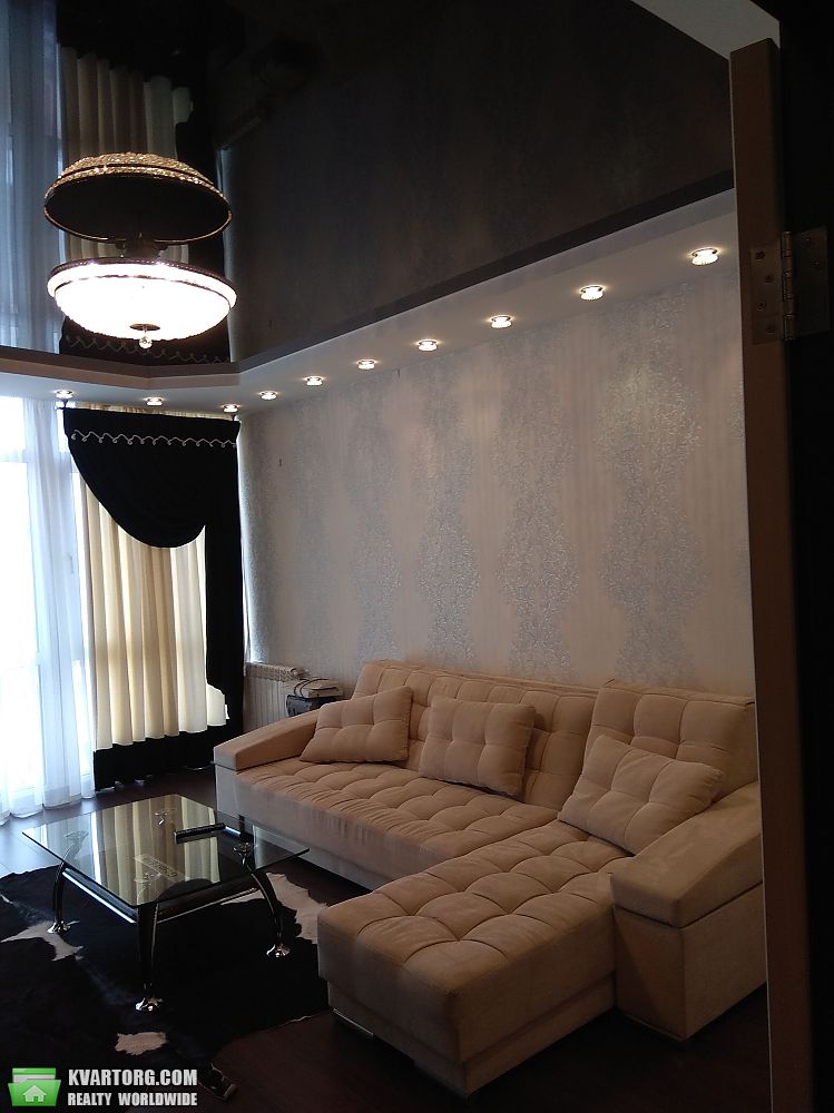 Rent out 2-room apartment. Киев,  Кольцова бул — photo 1