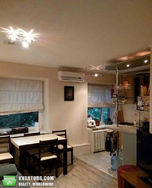 Sell 3-room apartment. Киев,  Рыбалко — photo 1