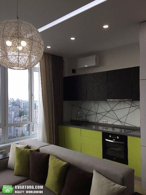 Rent out 1-room apartment. Киев,  Жилянская — photo 2