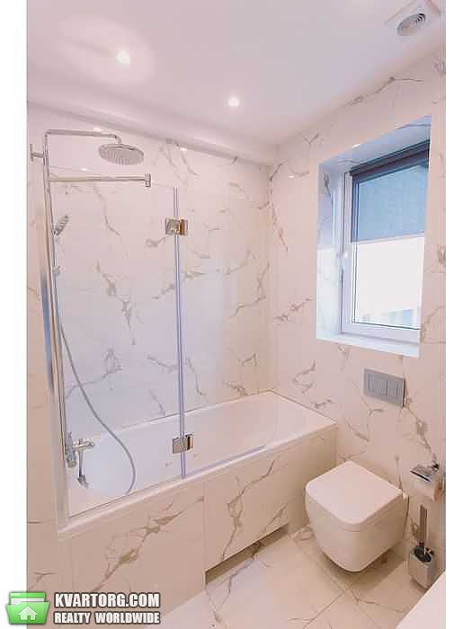 Rent out 3-room apartment. Киев,  Грушевского — photo 10