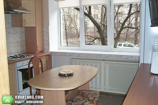 Rent out 3-room apartment. Киев,  Предславинская — photo 6