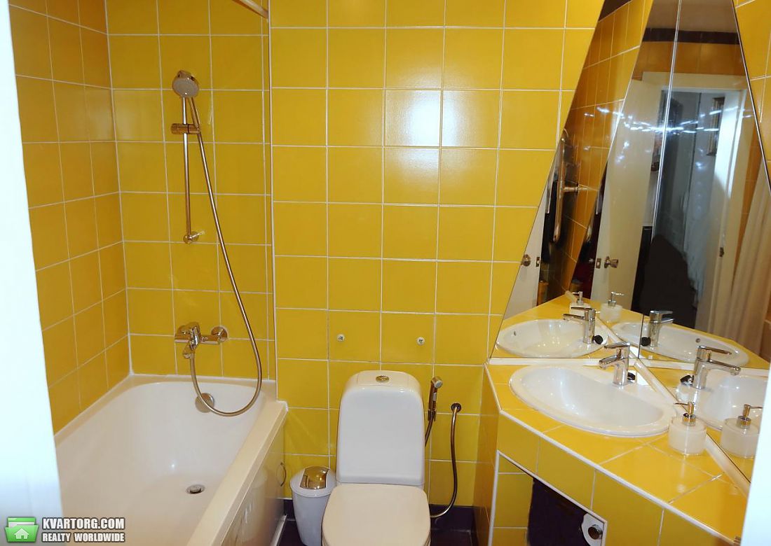 Rent out 4-room apartment. Киев,  Лютеранская — photo 8