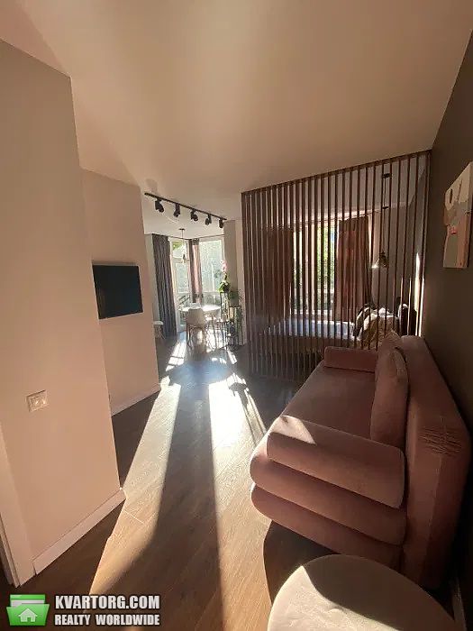 Sell 1-room apartment. Киев,  Соломенская — photo 1