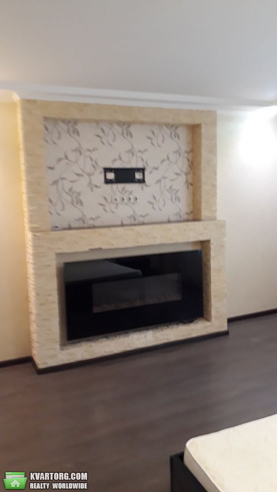 Rent out 2-room apartment. Киев,  Дегтяревская — photo 1