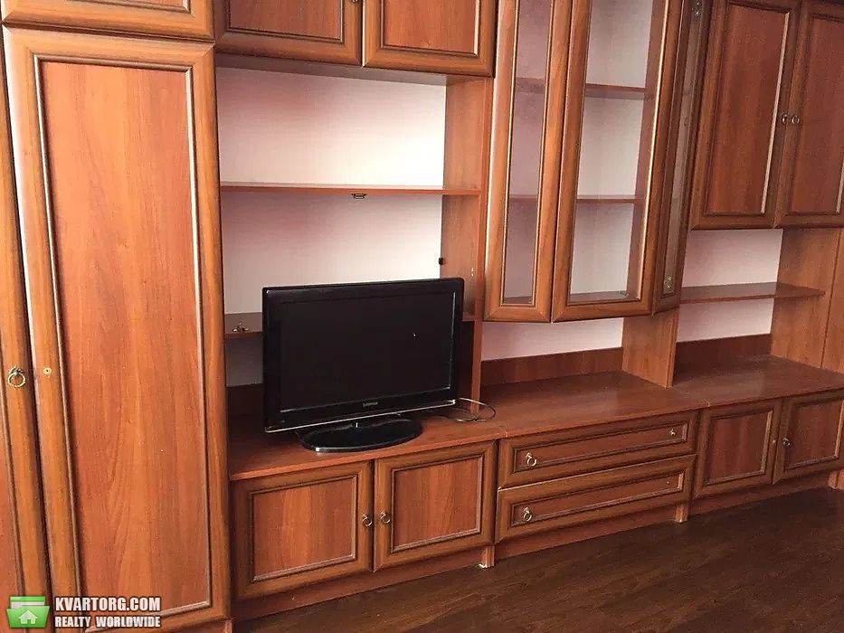 Rent out 1-room apartment. Киев,  Пчелки — photo 6