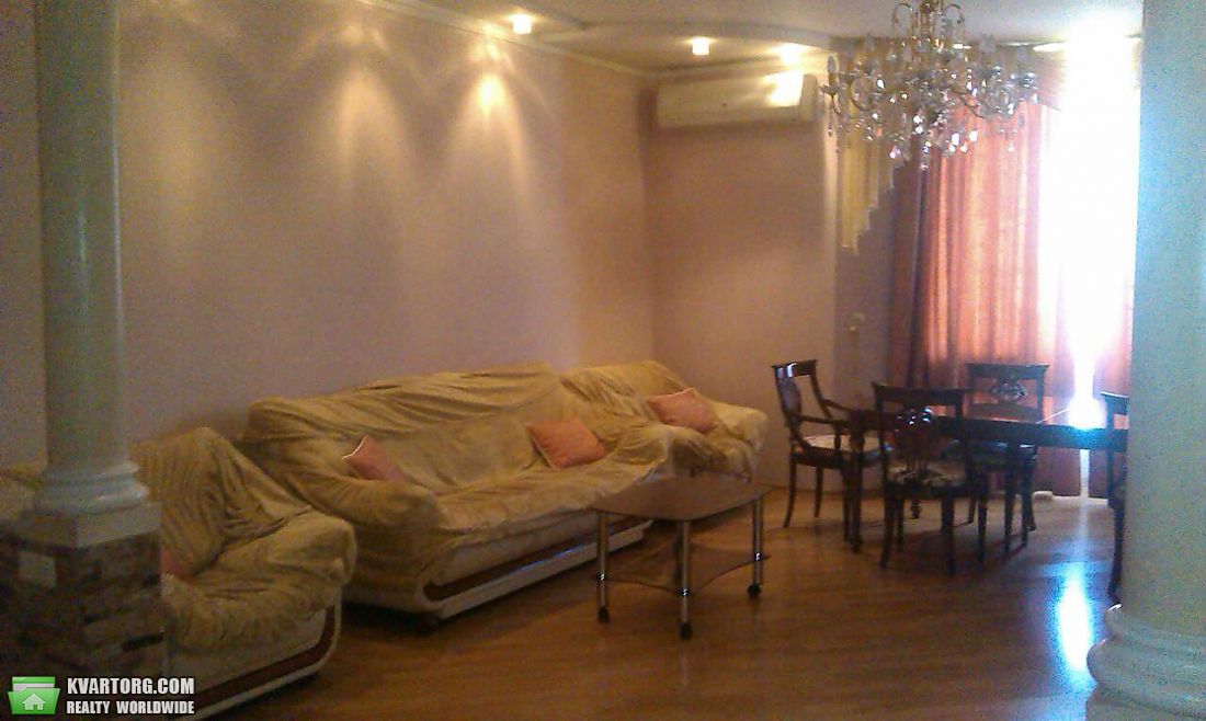Rent out 3-room apartment. Киев, Коновальца — photo 1