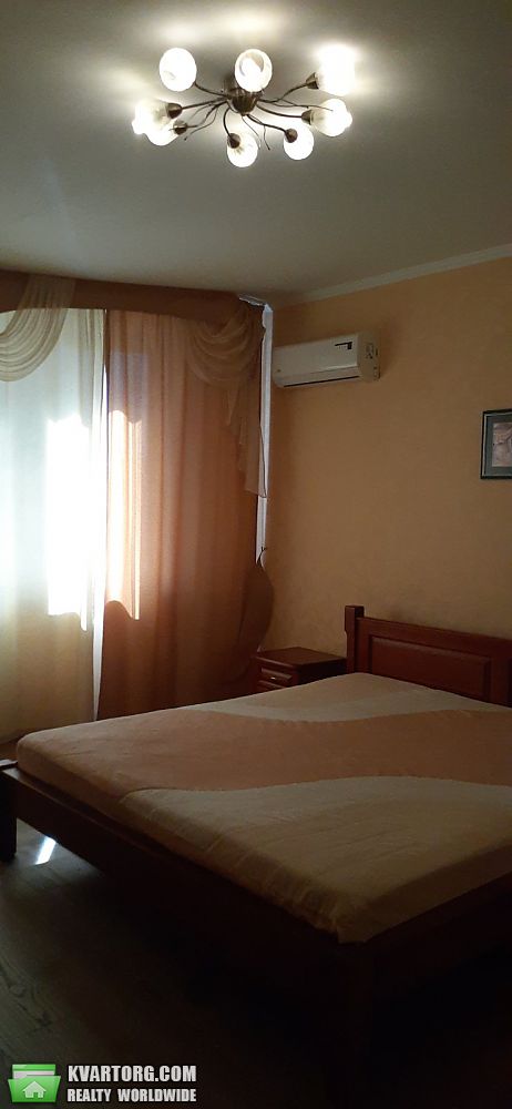 Rent out 3-room apartment. Киев,  Гришко — photo 10