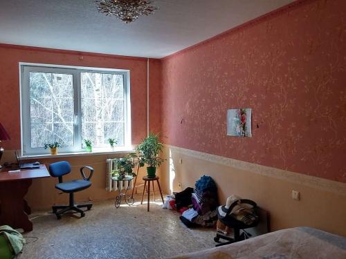 продам 3-комнатную квартиру. Чугуев,  пер. Сосновий - фото 1