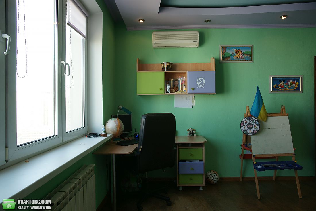Rent out 3-room apartment. Киев,  Днепровская наб — photo 5