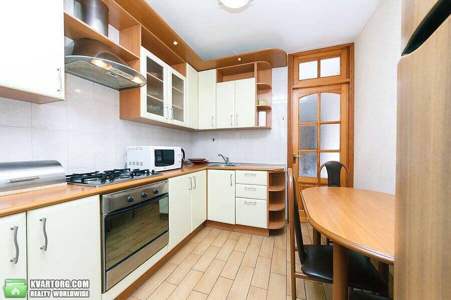 Rent out 2-room apartment. Киев, Бассейная — photo 1