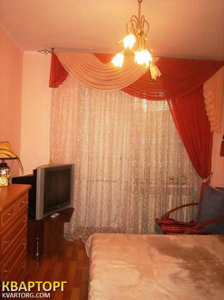 Sell 2-room apartment. Киев,  Пражская — photo 2