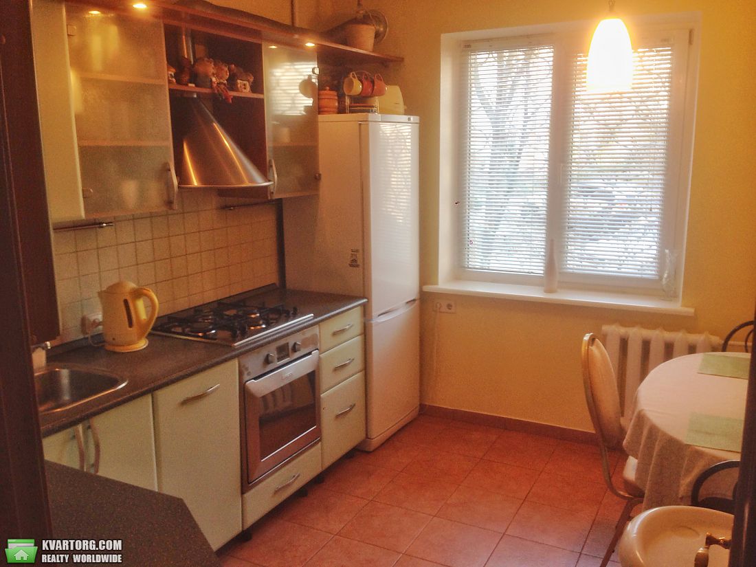 Sell 3-room apartment. Киев,  Героев Днепра — photo 1