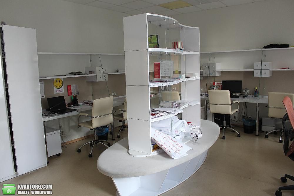 Rent out office. Киев, ул.Владмирская — photo 1