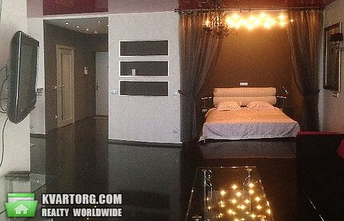 Rent out 1-room apartment. Киев,  Салютная — photo 3
