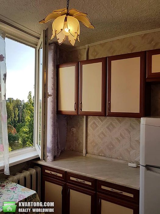 Rent out 2-room apartment. Киев, шоссе Харьковское — photo 2