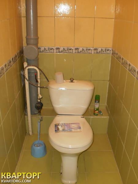Rent out 3-room apartment. Киев,  Коллекторная — photo 7