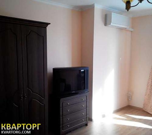 Rent out 1-room apartment. Киев, Моторный пер — photo 4