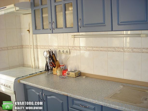 Sell 2-room apartment. Киев,  Героев Днепра — photo 1