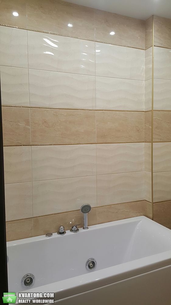 Rent out 2-room apartment. Киев,  Петропавловская — photo 2