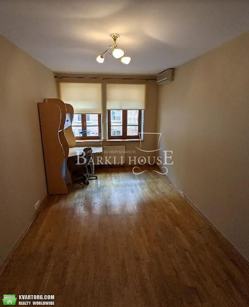 Rent out 3-room apartment. Киев,  Павловская — photo 7