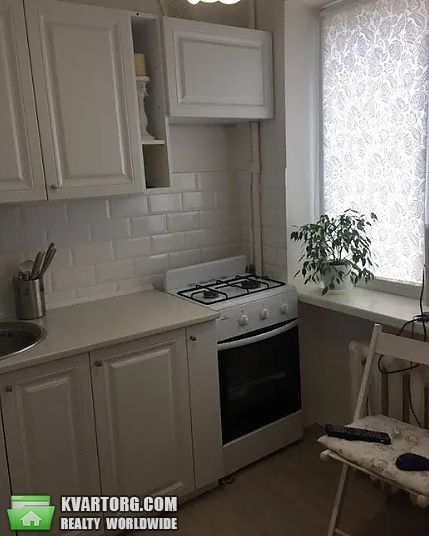 Sell 1-room apartment. Киев,  Метростроевская — photo 3