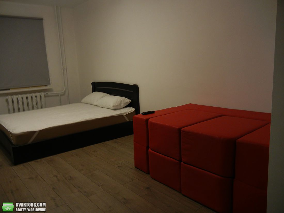 Rent out 1-room apartment. Киев, Краковская — photo 2