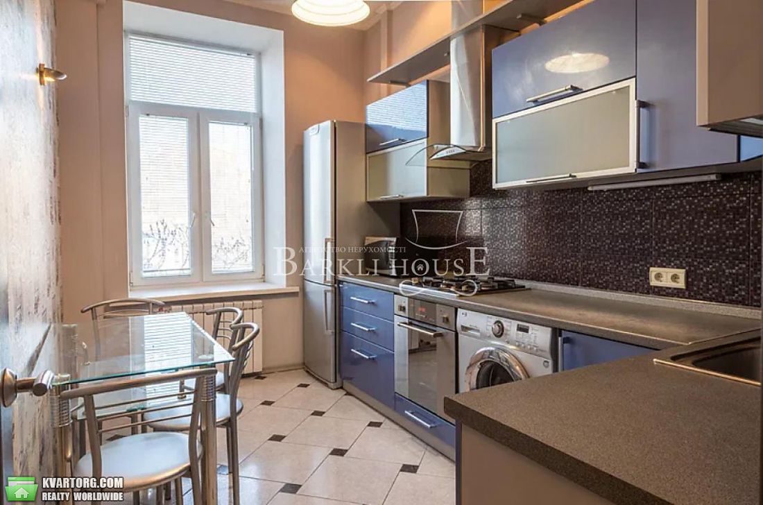 Rent out 2-room apartment. Киев,  Андреевская — photo 3
