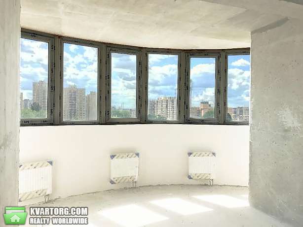 Rent out 4-room apartment. Киев,  Трутенко — photo 1