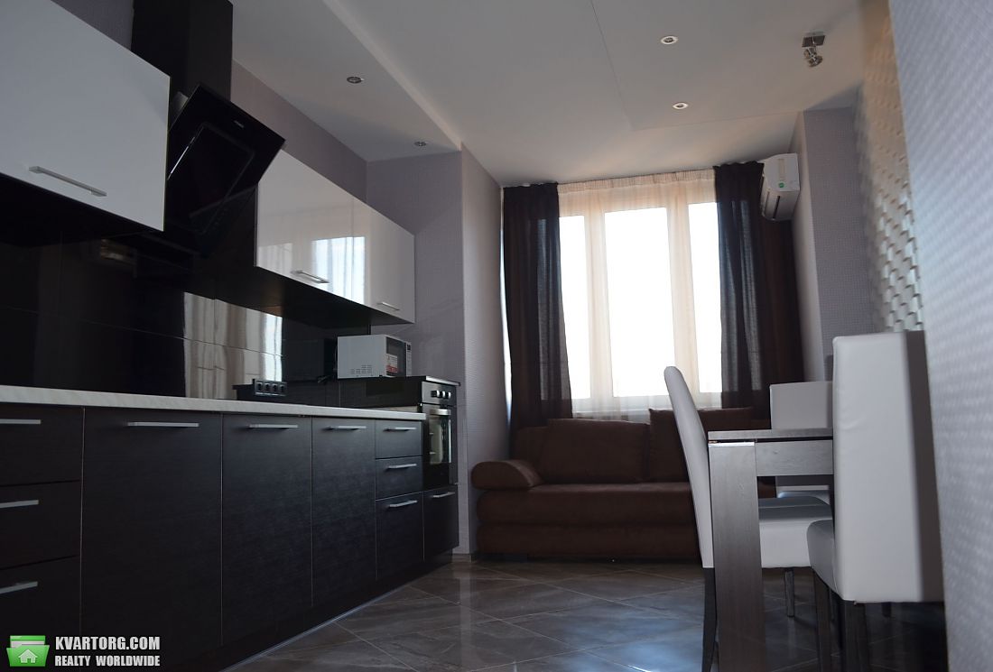 Rent out 2-room apartment. Киев,  Княжий Затон — photo 5
