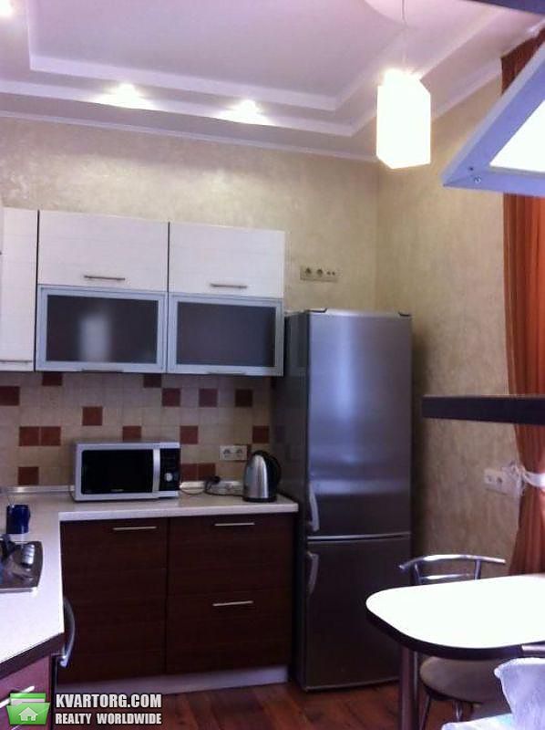 Rent out 3-room apartment. Киев,  Лютеранская — photo 8