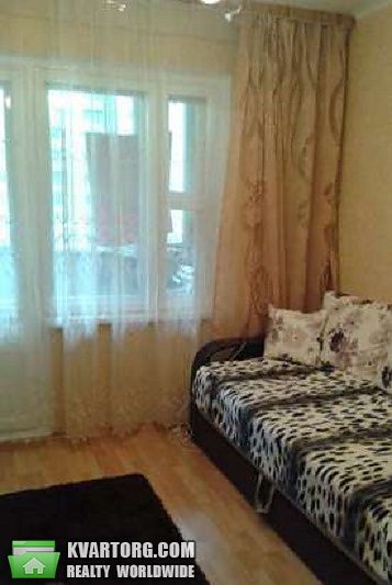 Sell 3-room apartment. Киев,  Ревуцкого — photo 1