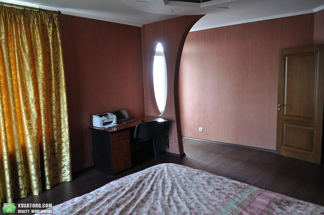 Rent out 3-room apartment. Киев,  Львовская — photo 5